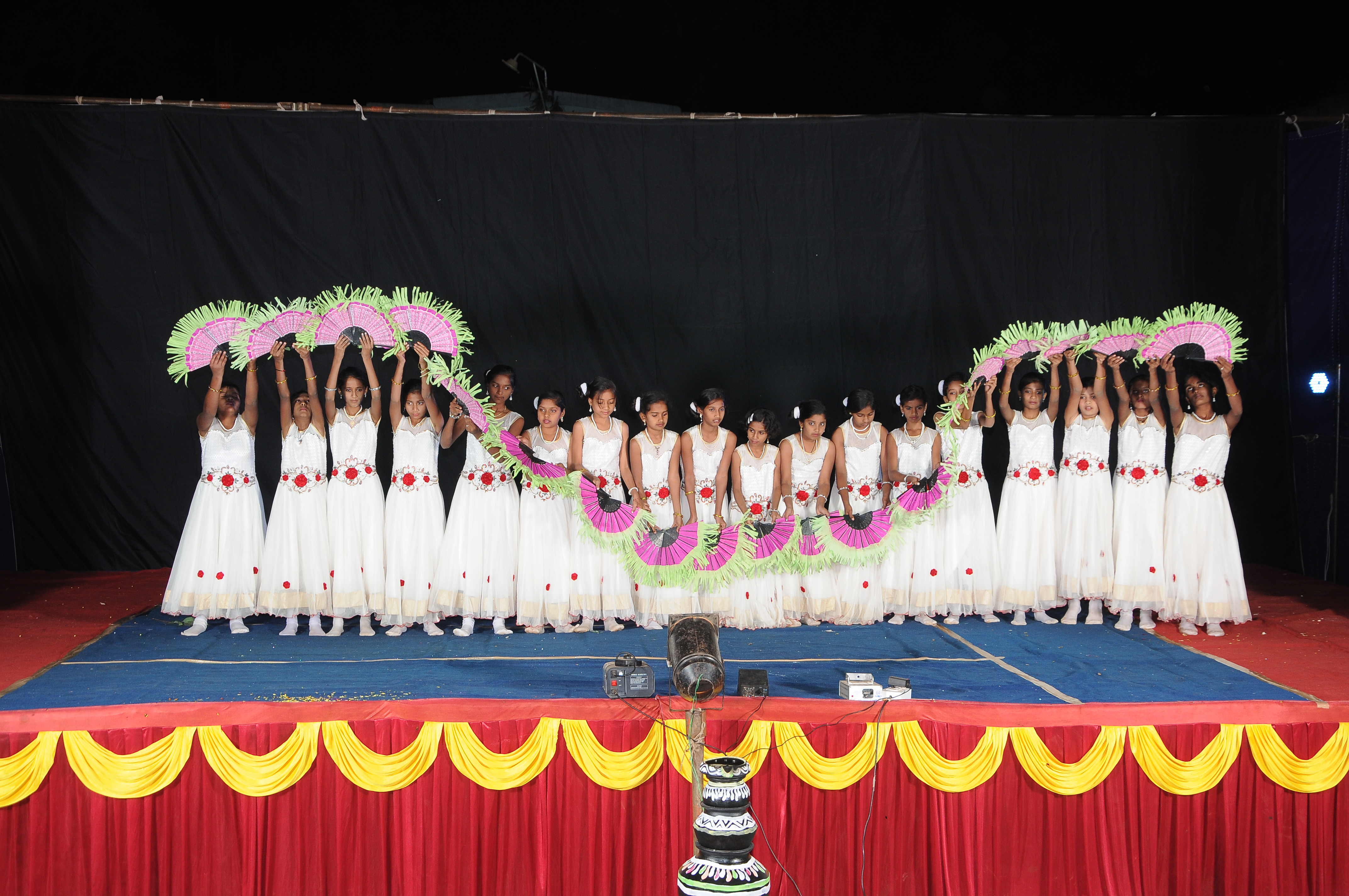 Sri Sai school Photos